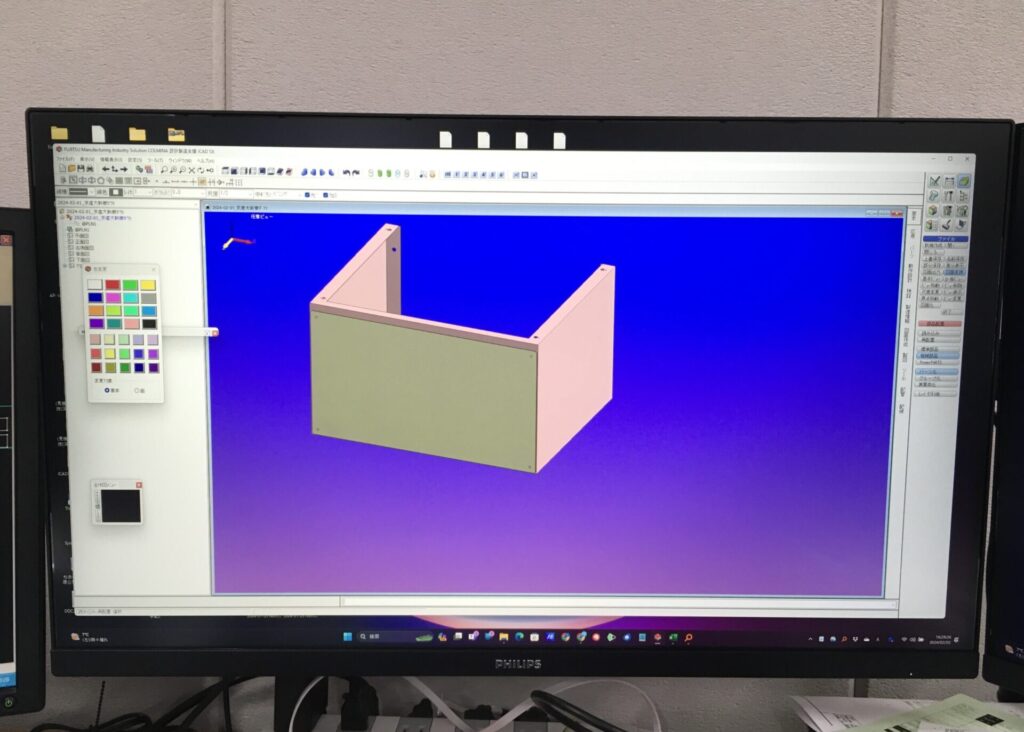 板金加工の際に行うプログラム作成の画面。有限会社マルカ製作所